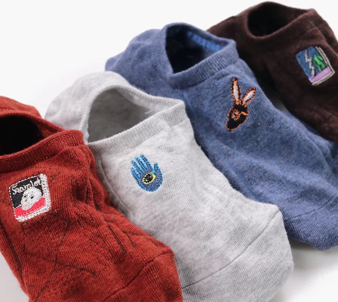 MOXIAO's new business-style embroidered men's invisible boat socks