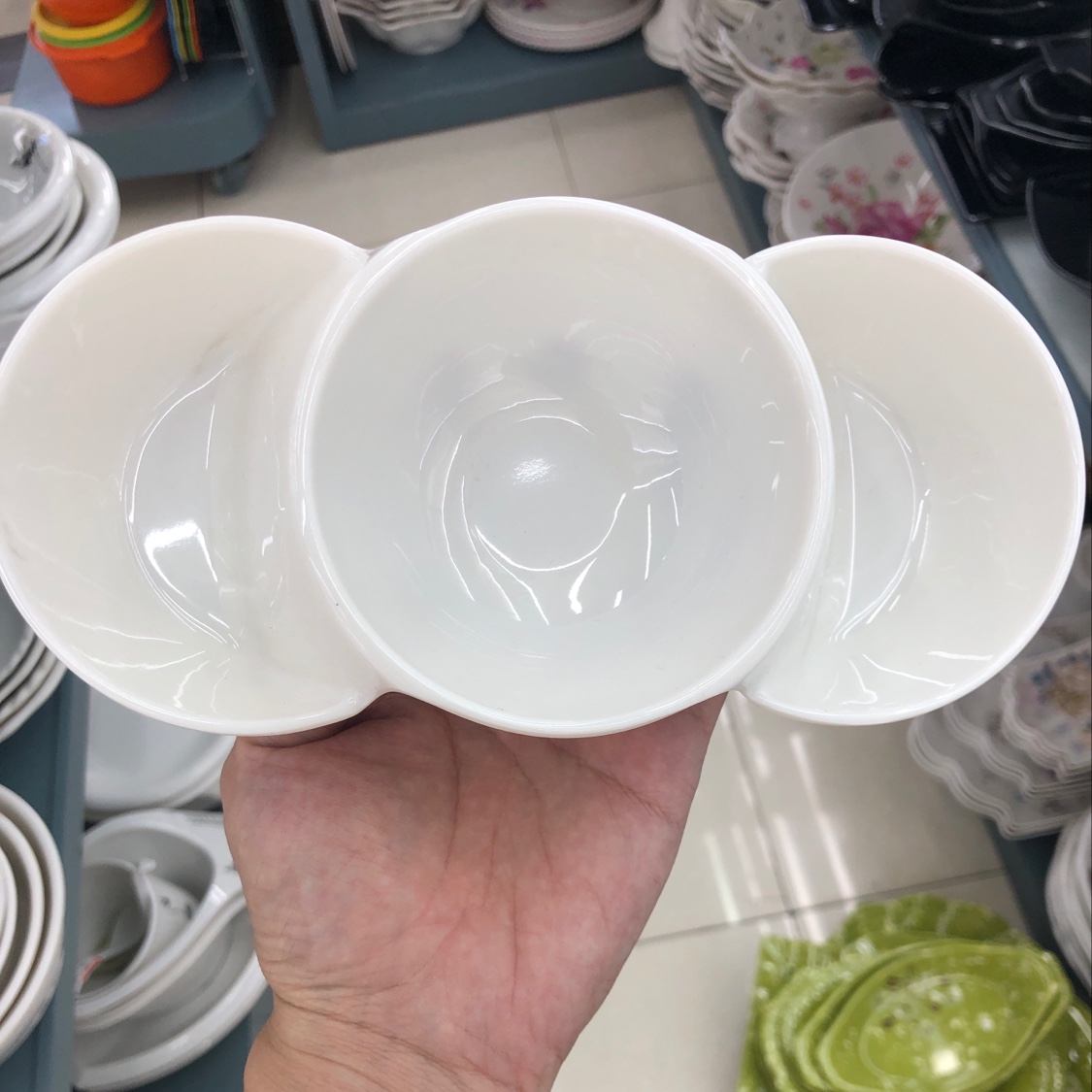 Three-compartment bowl