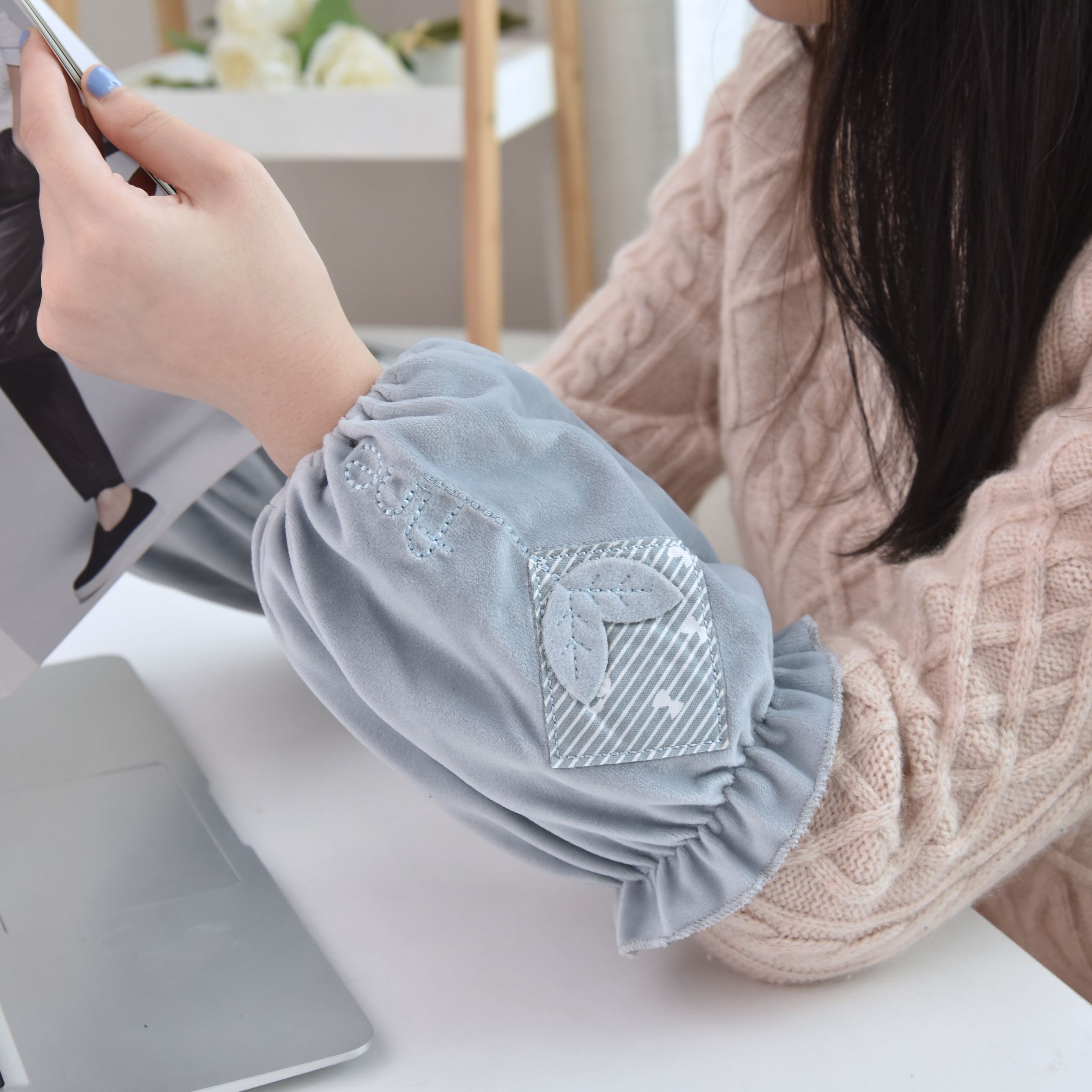 家务围裙、袖套实物图