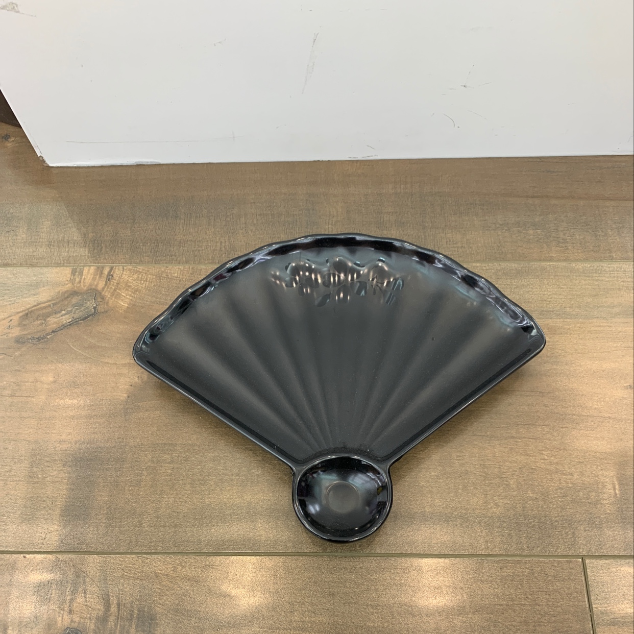 Fan-shaped basin of 920 thumbnail