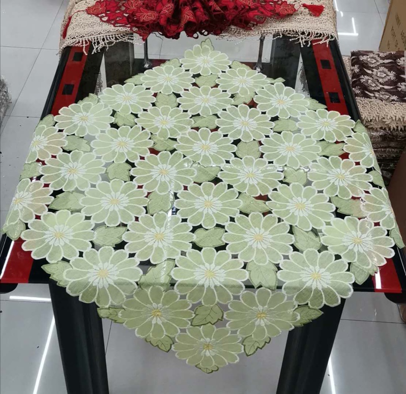 精品绣花多彩多色镂空小号桌布13