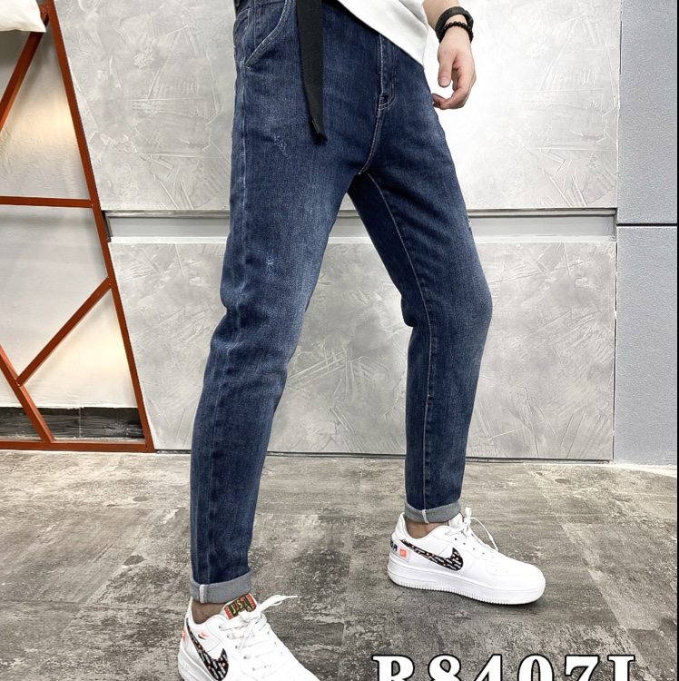 The autumn edition of Korean fashion jeans thumbnail