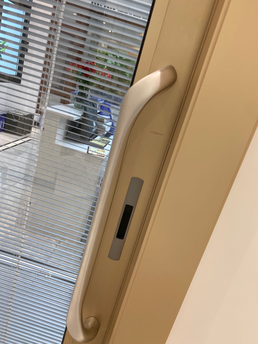 安柏瑞系统门窗——英伦阳光断桥推拉门详情图3