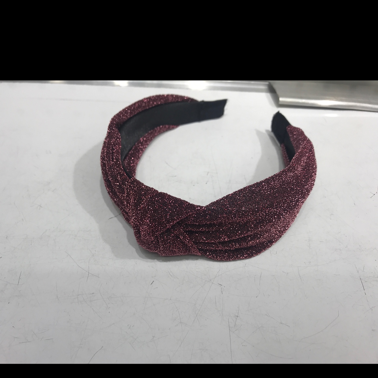 Tie a knot thumbnail