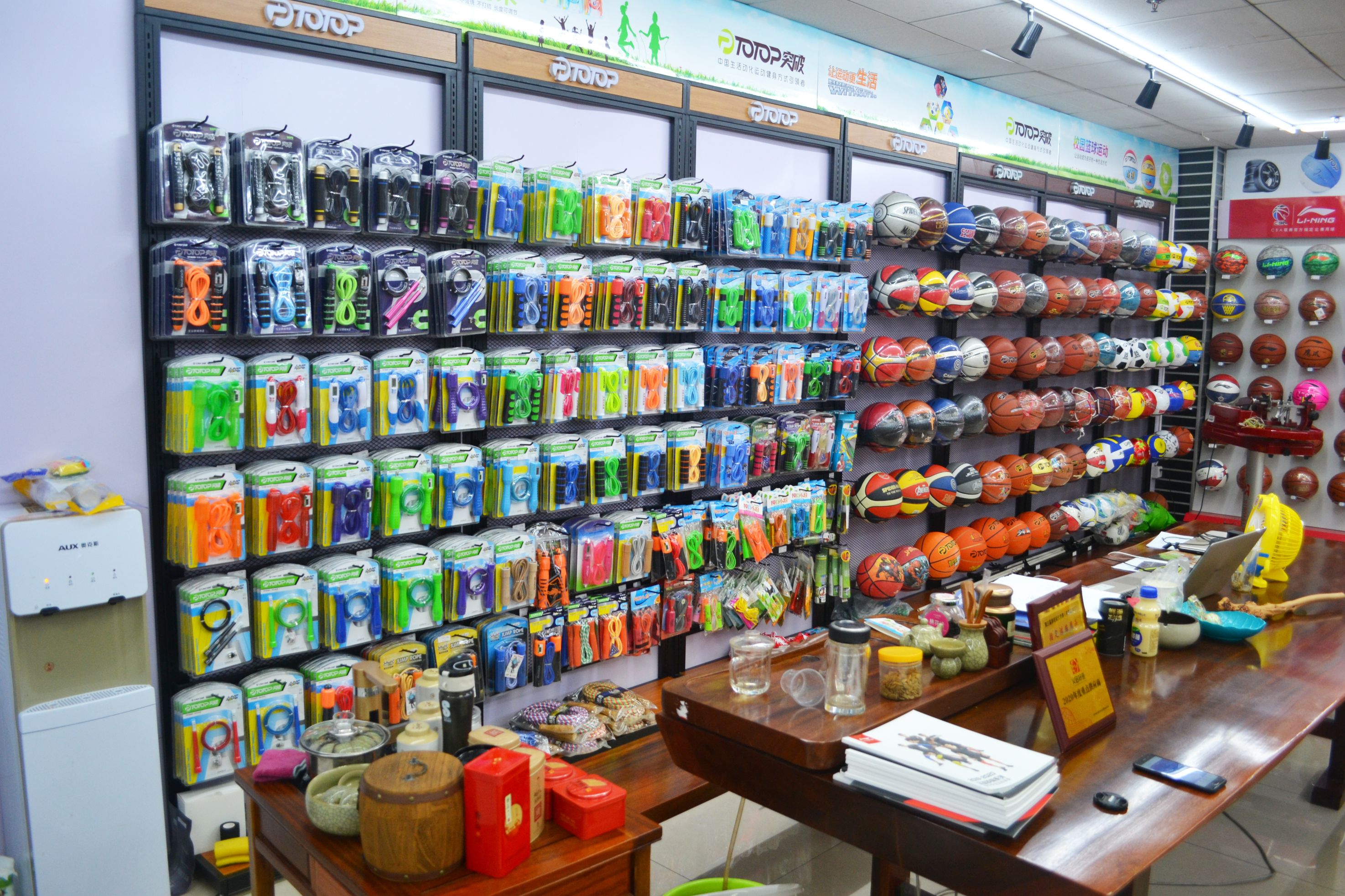 Huiguan (Yiwu) Sports Goods Co., LTD describe pic - 5