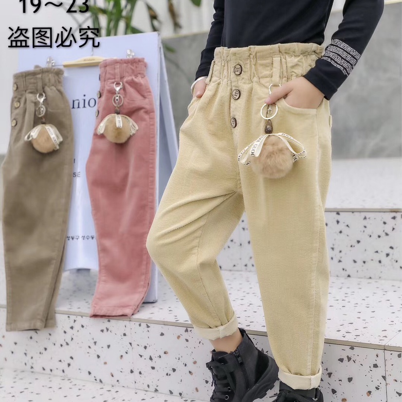 Late autumn women's wear thumbnail