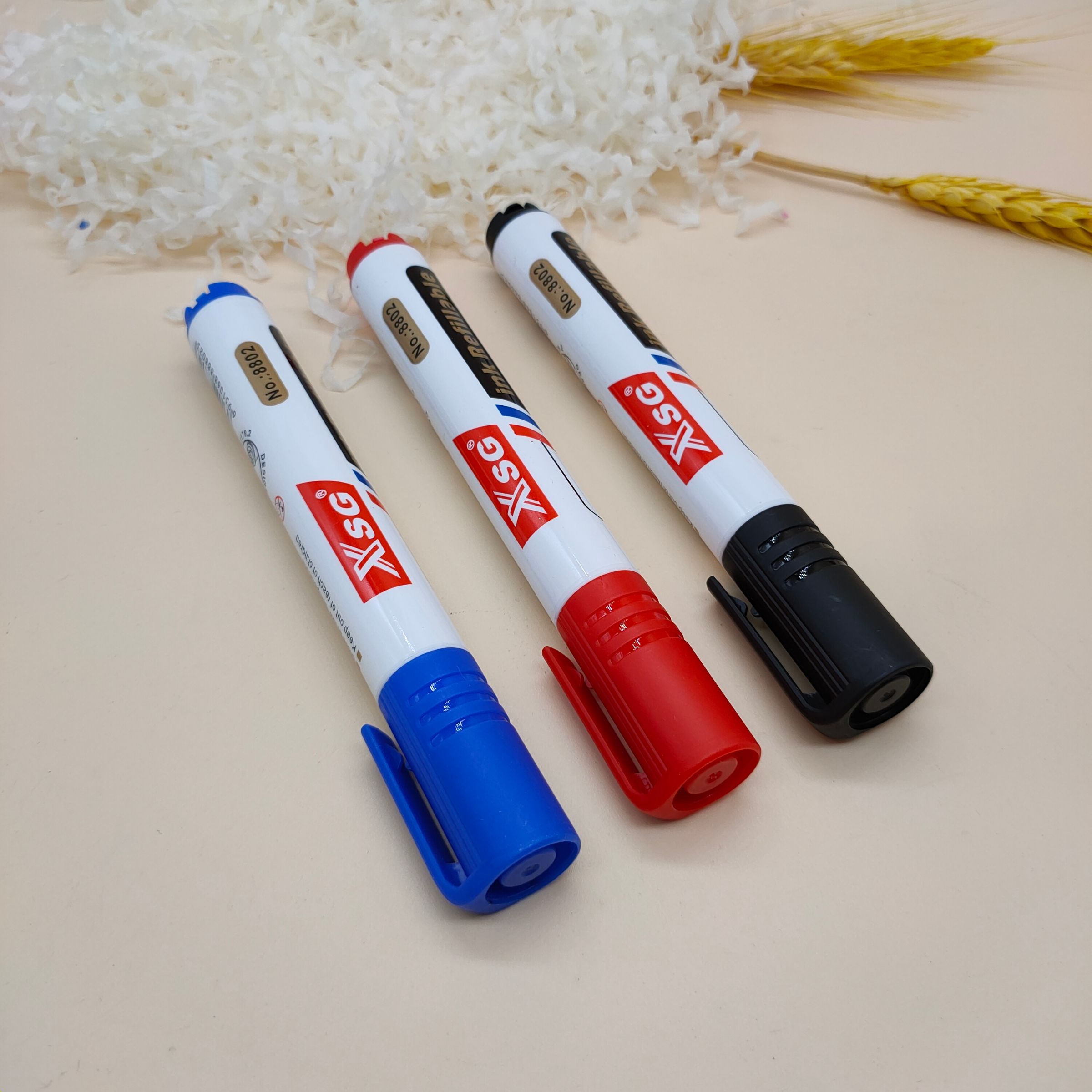 Water - based whiteboard pen can be erased and ink can be added teacher children graffiti color whiteboard pen thumbnail