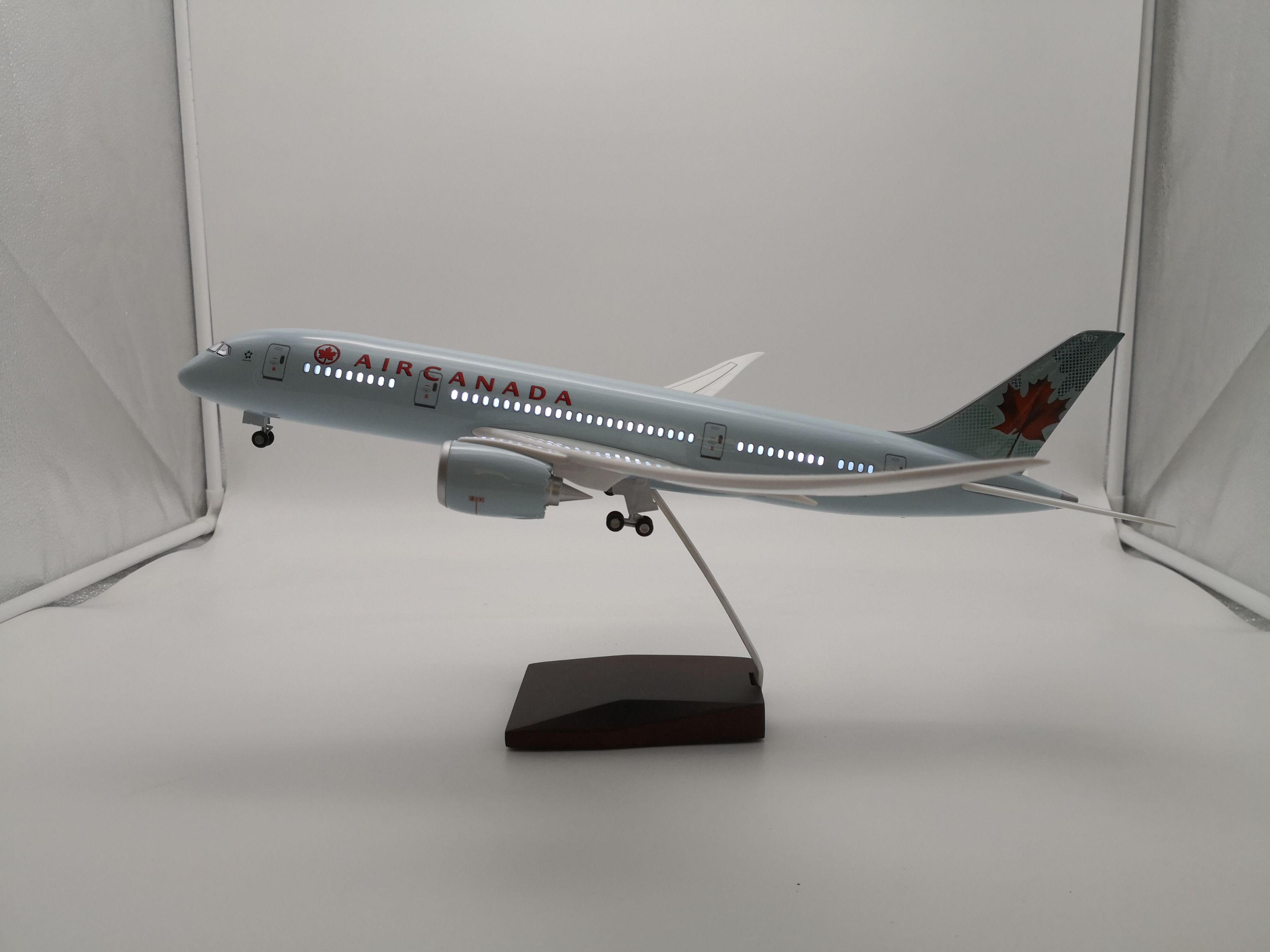 飞机模型（加拿大航空绿B787 LED声控飞机模型）合成树脂飞机模型