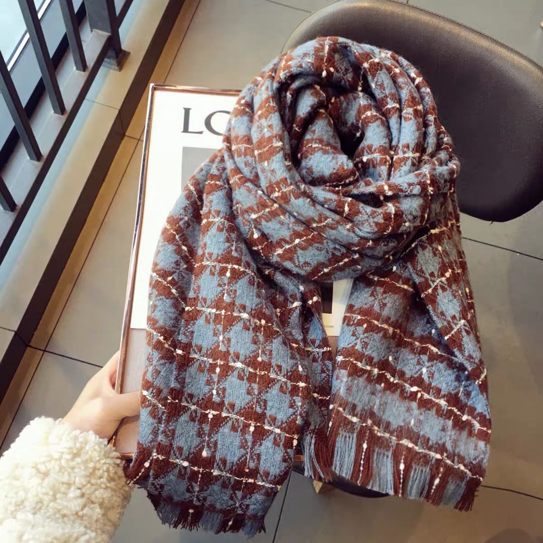 Fashion Scarves For Both Purposes