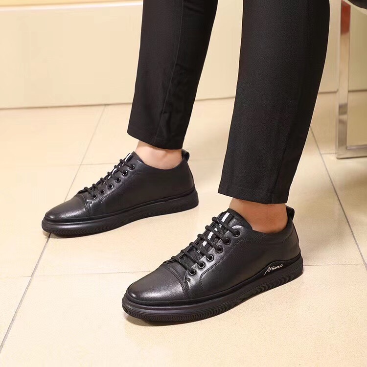 Leisure shoes thumbnail