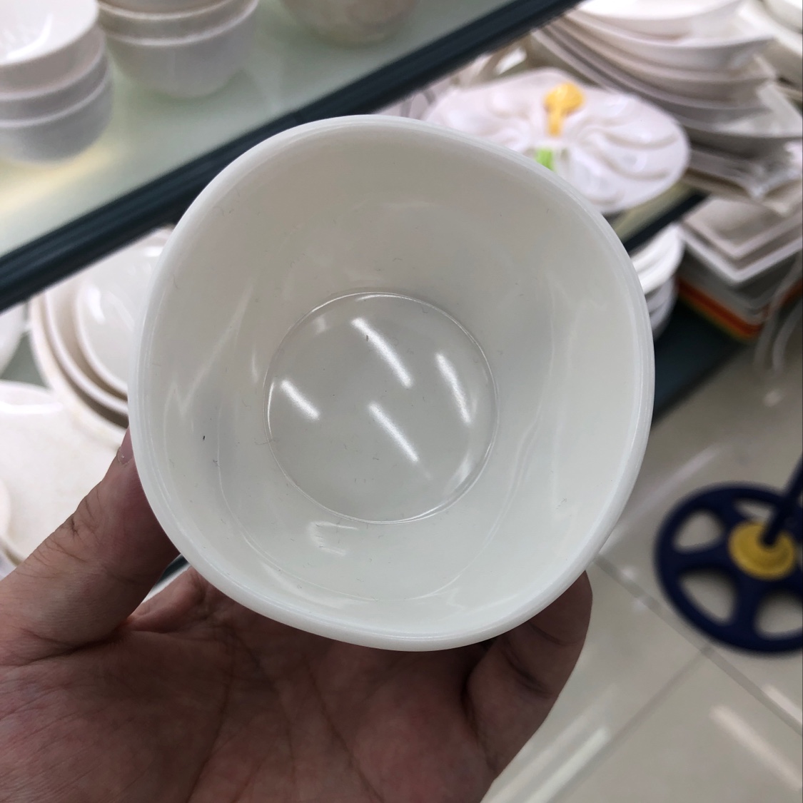 A dish of small vinegar