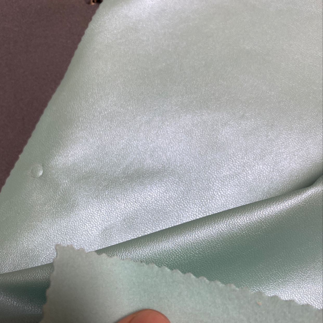 弹力薇姿服装革同底同面细节图