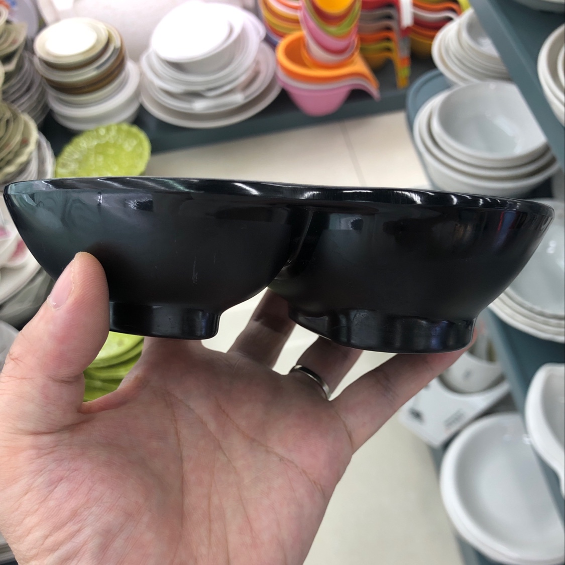 Black irregular double-compartment disc details Picture