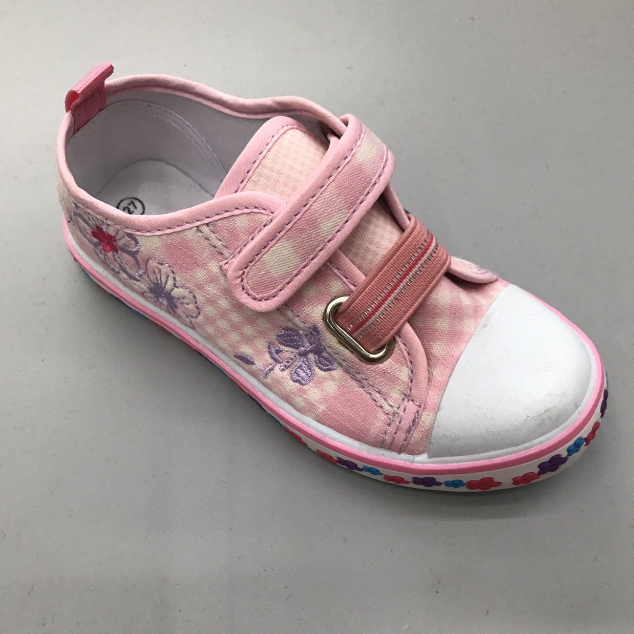 Pink canvas shoes for girls