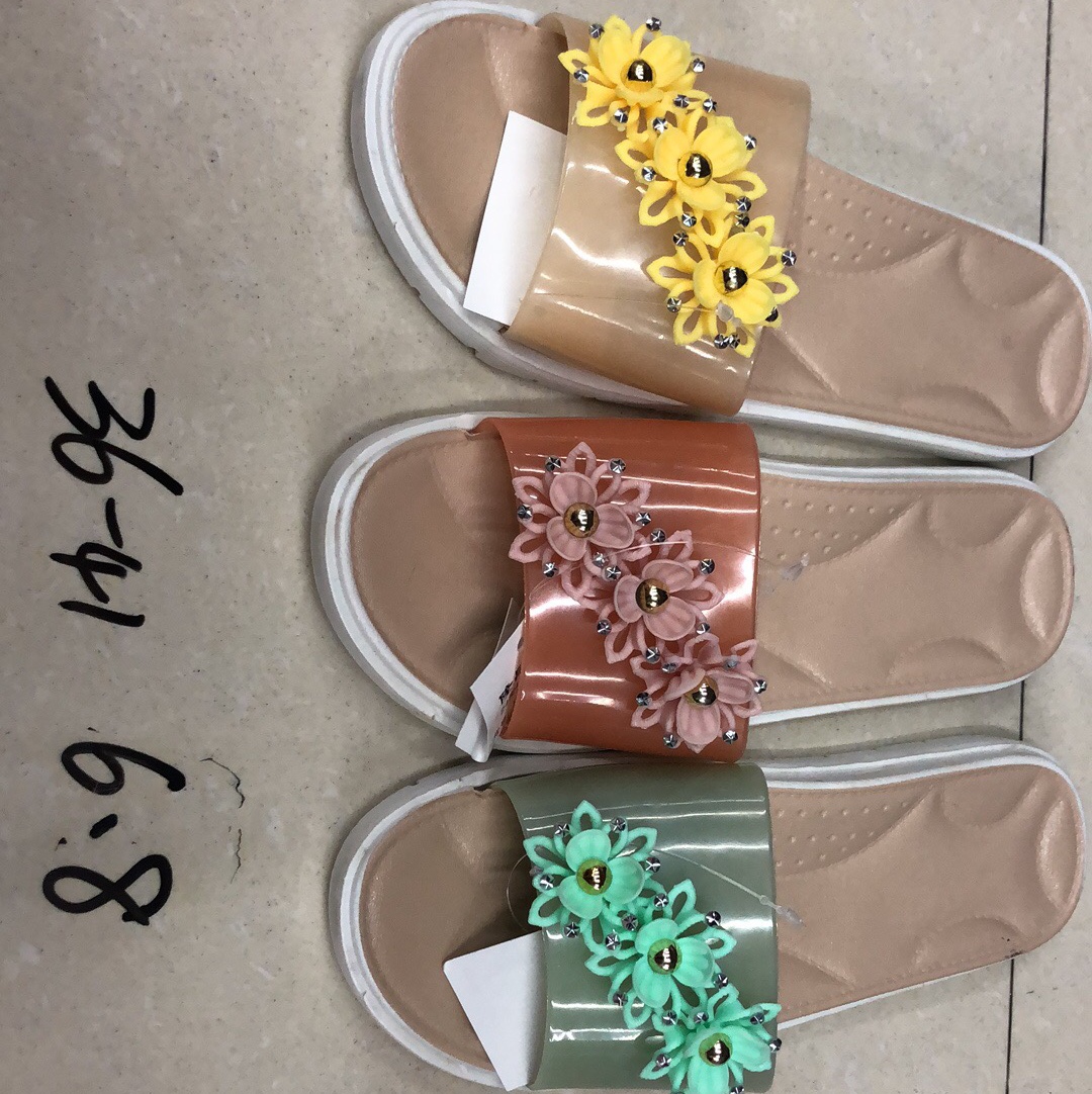 Women's summer slippers