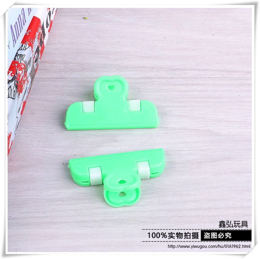家用绿色塑料夹精品 塑料工艺品夹子 多功能防风固定塑料小夹子详情图4