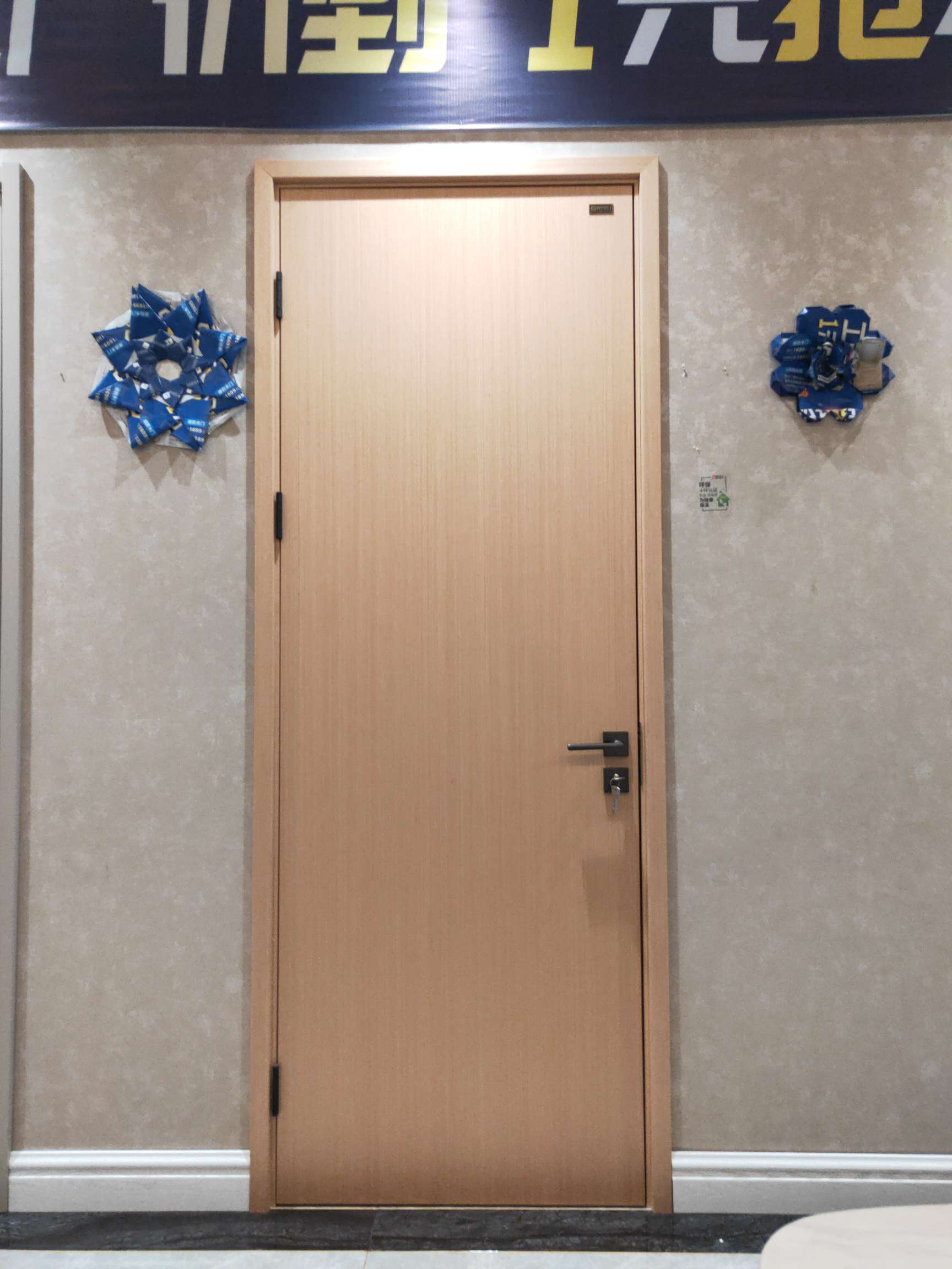 Extreme elegance: 4 cm in very narrow line; Applicable style: modern and simple, light luxury, Northern Europe. full figure