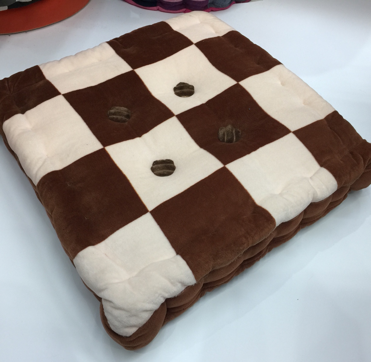 New Explosive Manufacturers Direct Marketing Positioning Lattice Crystal Velvet Fat Cushion Cushion Increase Chair Cushion Application Scenario