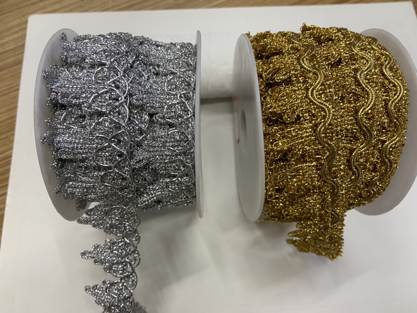 8017042 Lace