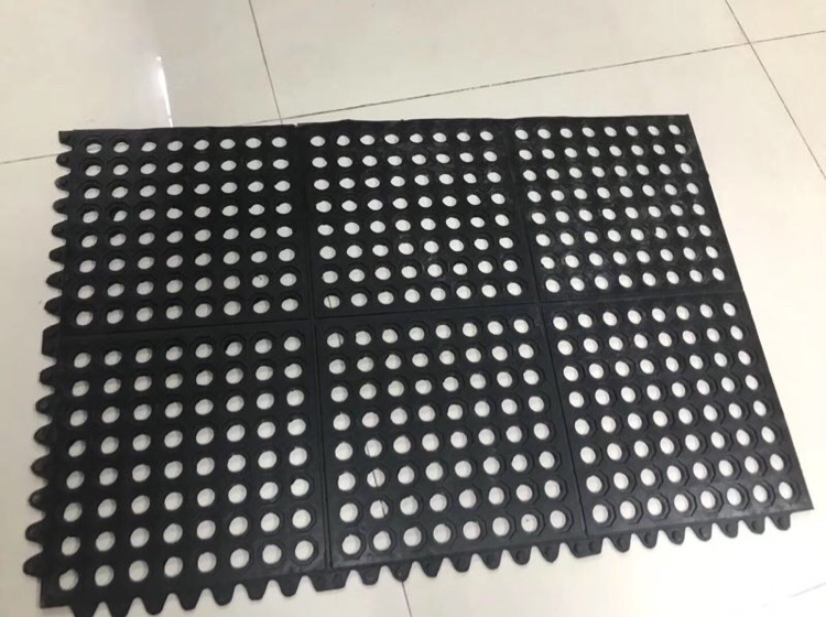 洞洞防滑地垫拼接垫