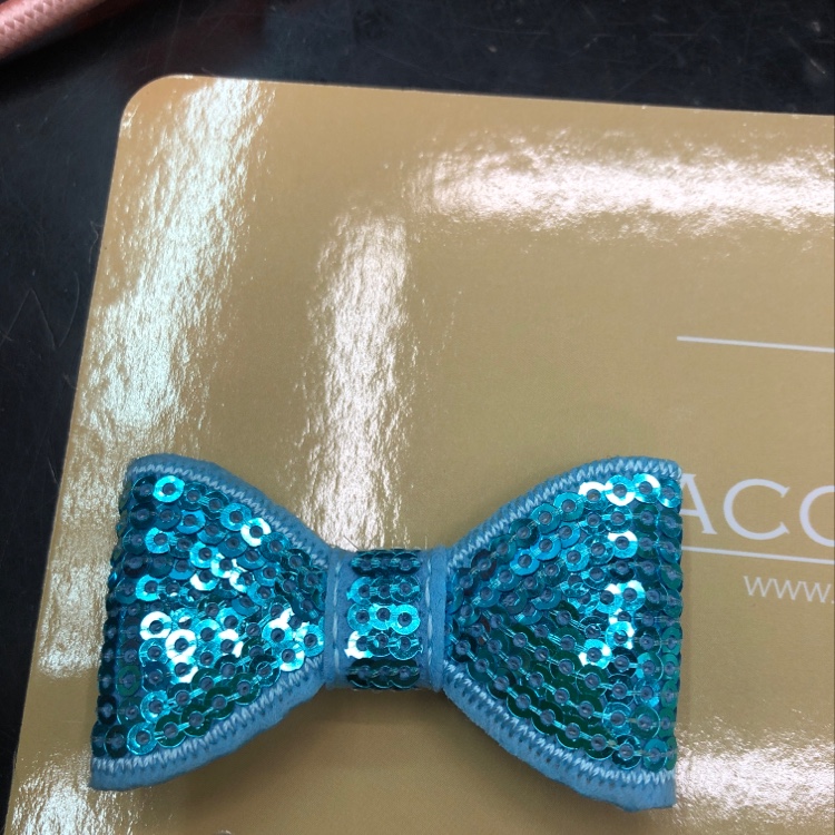 Bow details Picture