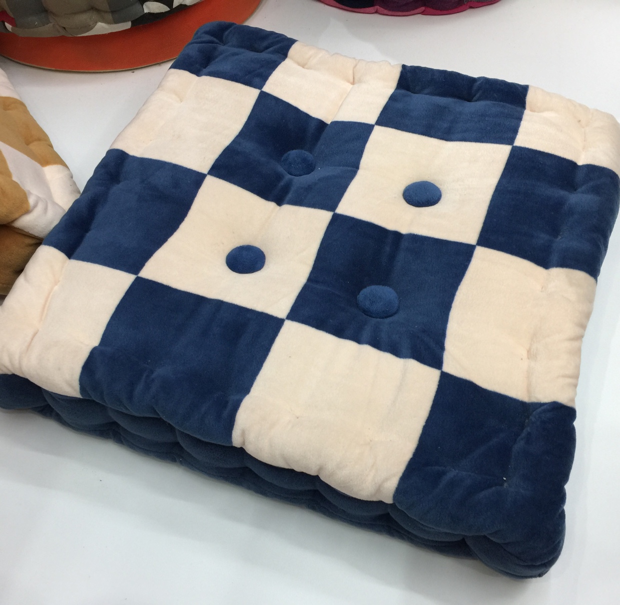 New Explosive Manufacturers Direct Marketing Positioning Lattice Crystal Velvet Fat Cushion Cushion Increase Chair Cushion Specification drawing