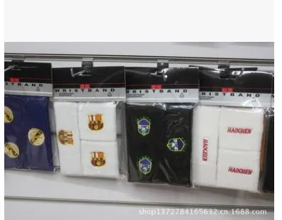Factory direct sales of head and wrist towels, sports wrist guards and headband sets with customized logos detail image 2