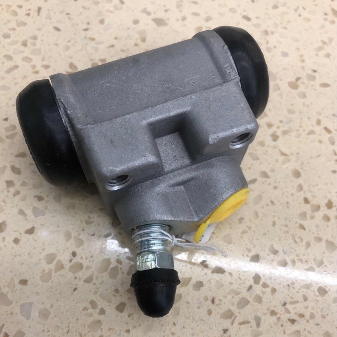 Modern brake calipers 58380-02000, 58380-25000 details Picture