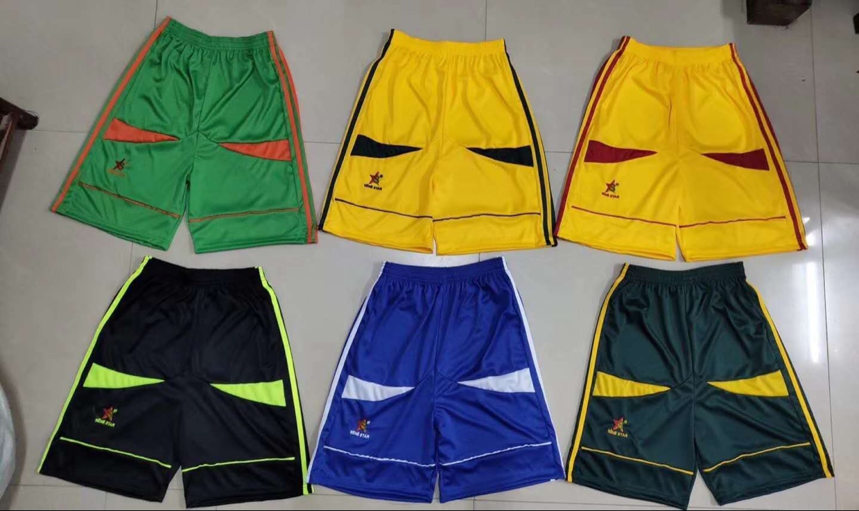 4 pants thumbnail