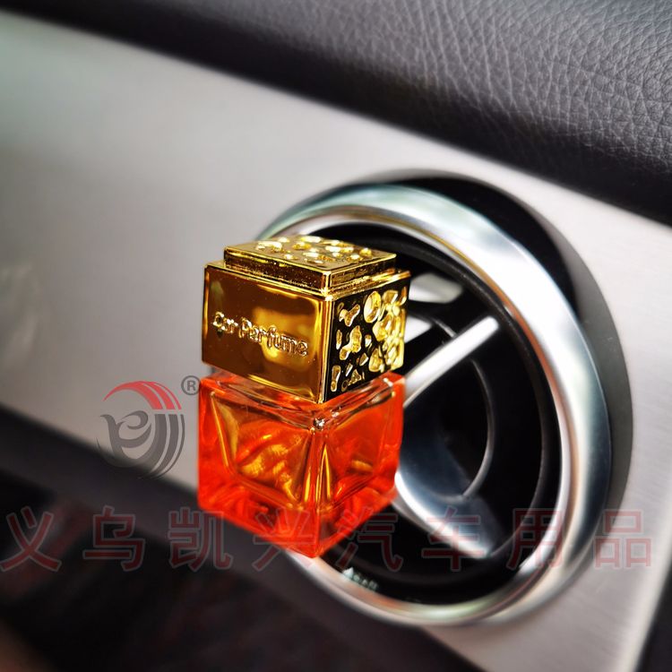 新款金银盖 彩色方形香水瓶 空调出风口四方玻璃瓶 带夹子厂家详情图5