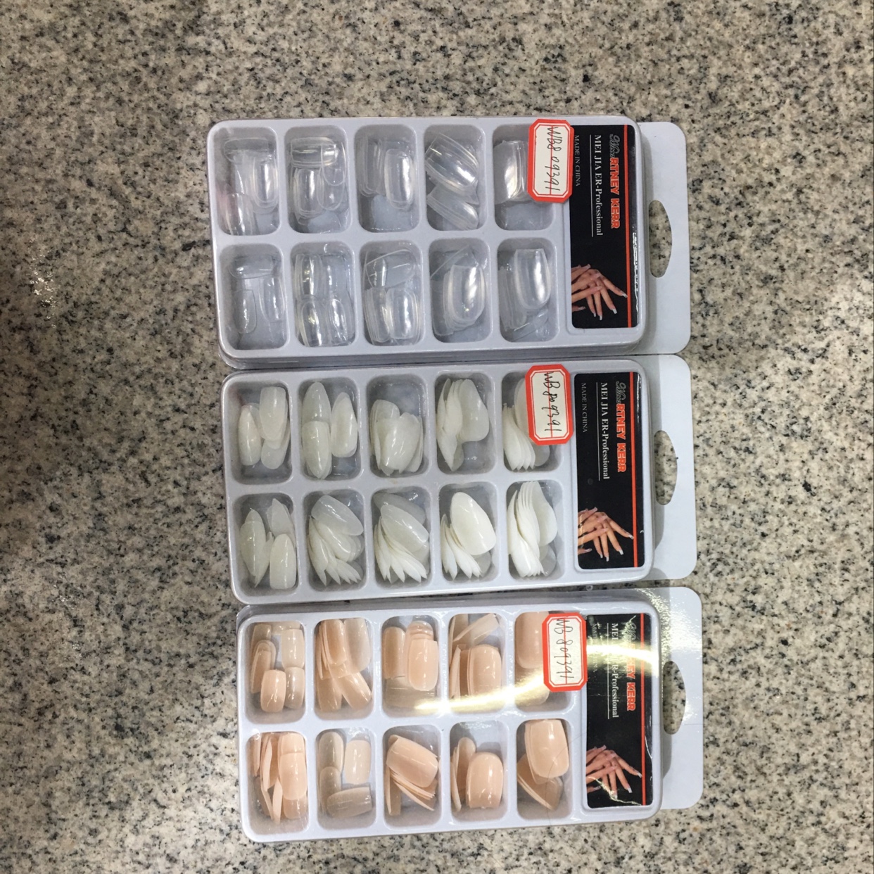 100 pieces of transparent false nail plates