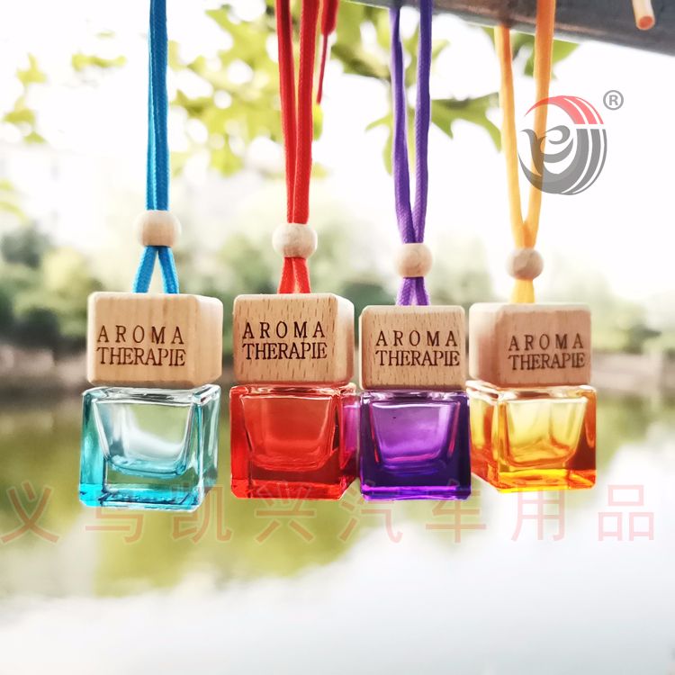 8ml榉木盖 彩色四方玻璃瓶香水瓶挂瓶 空瓶厂家量大价优 可定logo