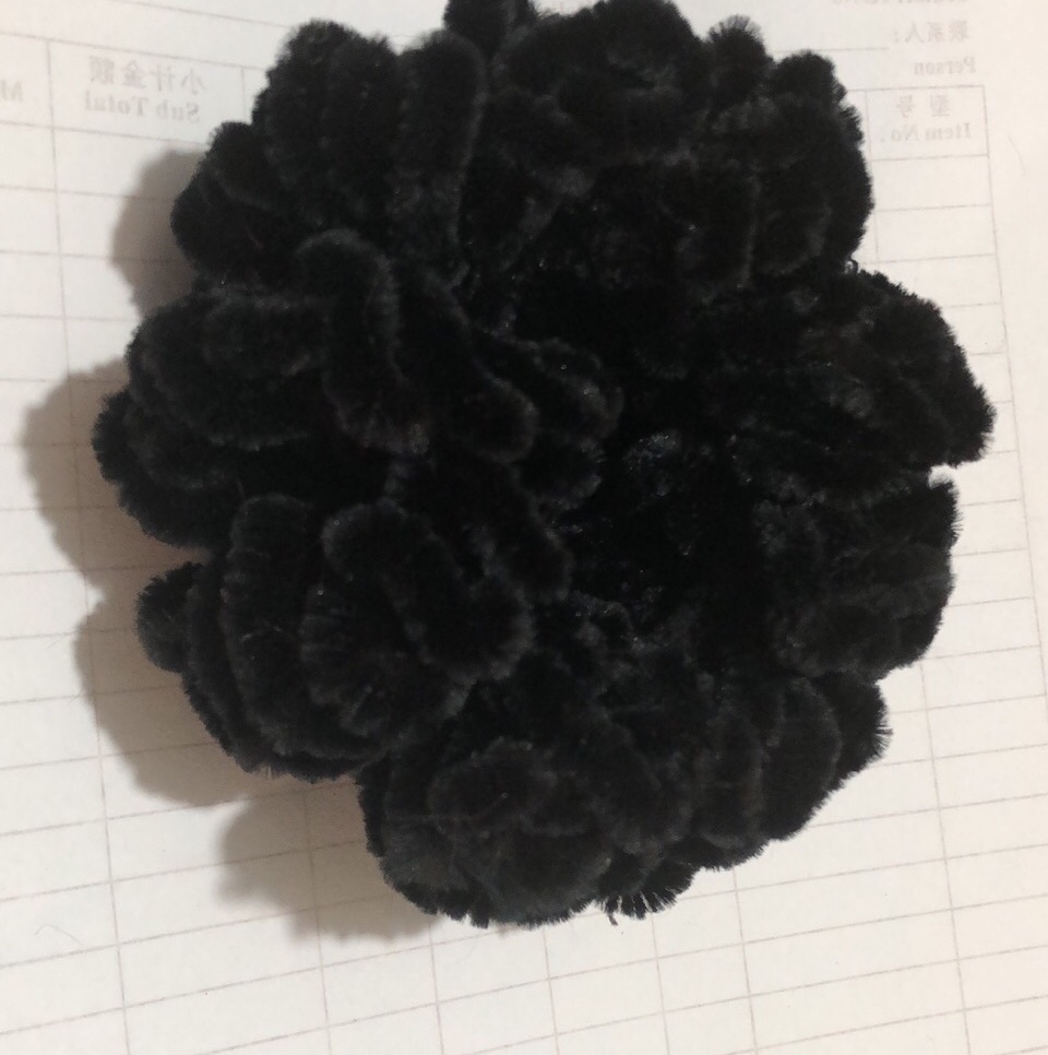 MAO MAO's little hair band is so colorful and beautiful. It's super nice. Just looking at it makes one want it