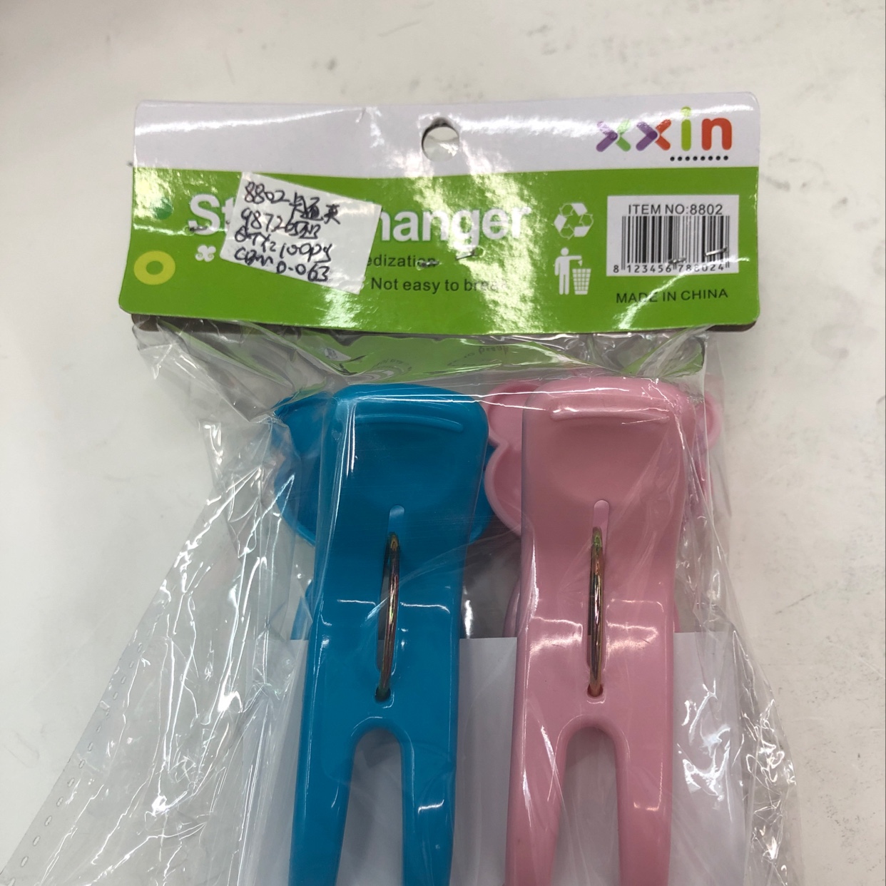 Cute Sticky Hooks For Home Use details Picture