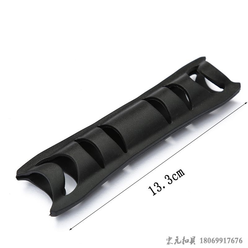 Luggage handle detail image 1
