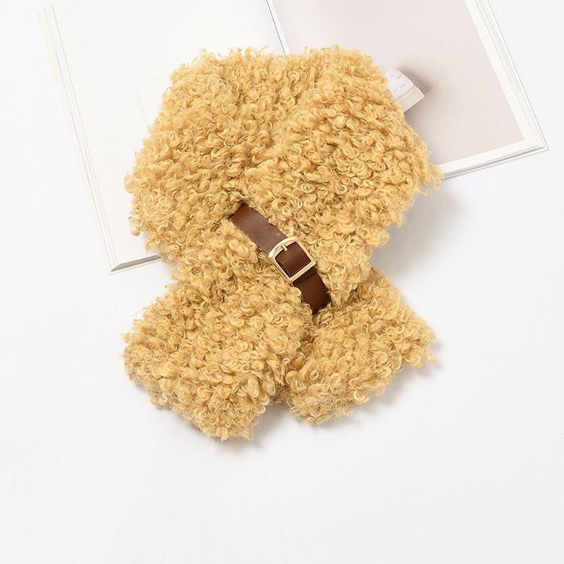 Instagram Soft Girl Style Cute Curly Fur Buckle Soft Solid Color Scarf Female Winter Everything Warm Furry Student Bib Application Scenario