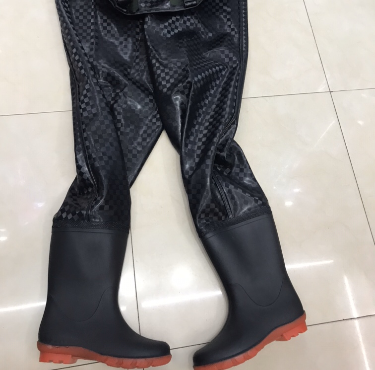 Knitted one-piece underwater rain pants for the lower reservoir