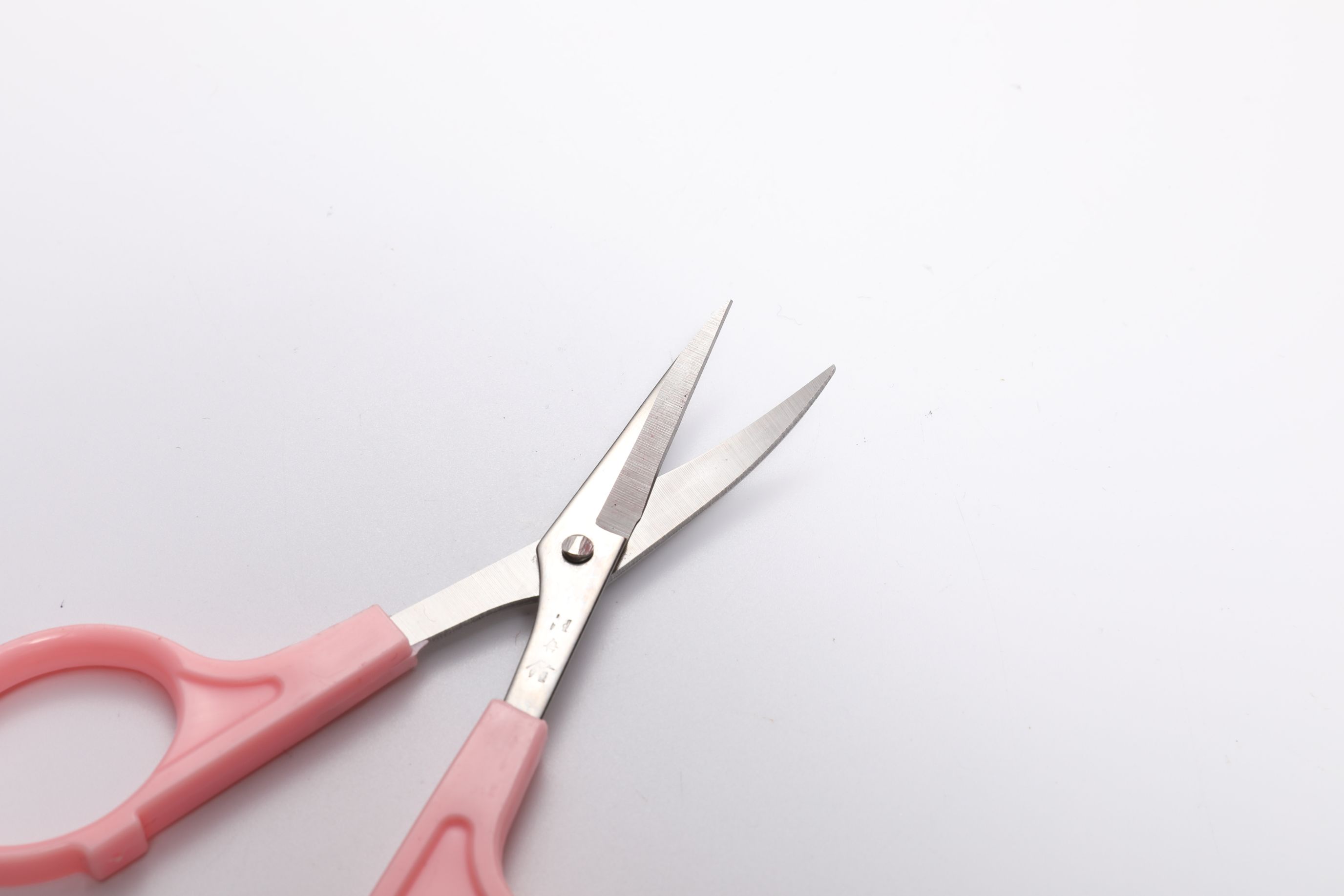 汪吾铨绣花剪4.5寸详情图2