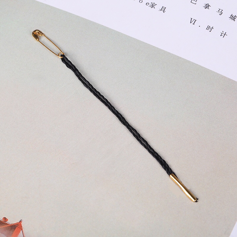 Pin, thread buckle, hanging particle, tag rope, gold thread, black thread, thread buckle details Picture