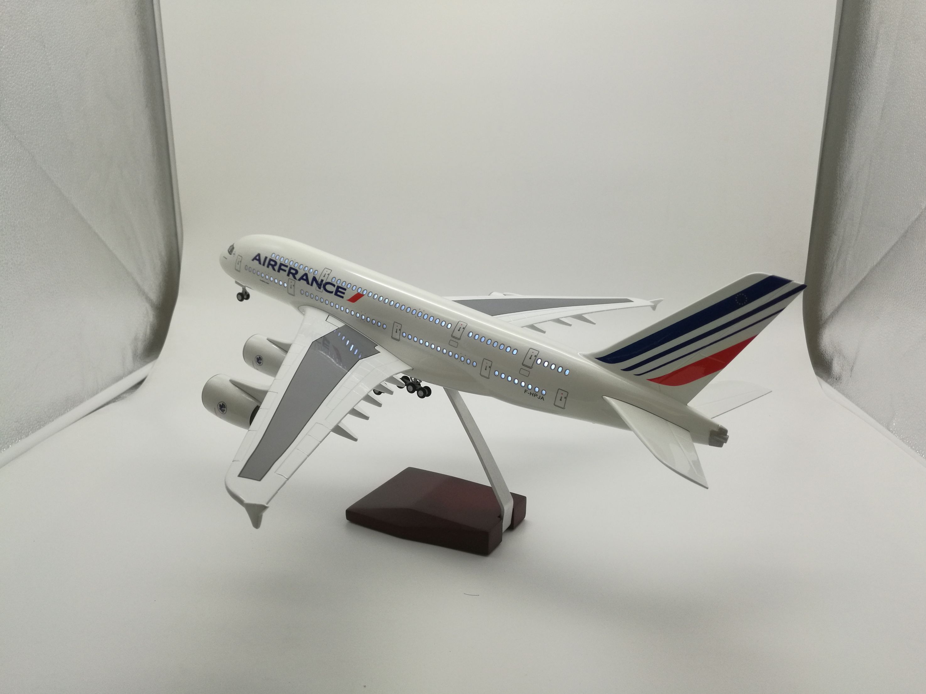 Model aircraft (Air France A380 LED voice-activated aircraft model) resin model aircraft model