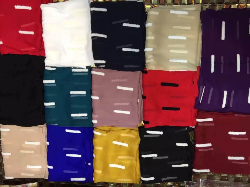 The artistic beauty of embroidered scarves