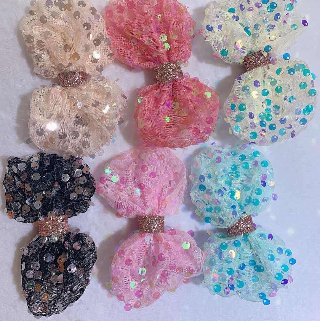 Glitter knot bobby pin thumbnail
