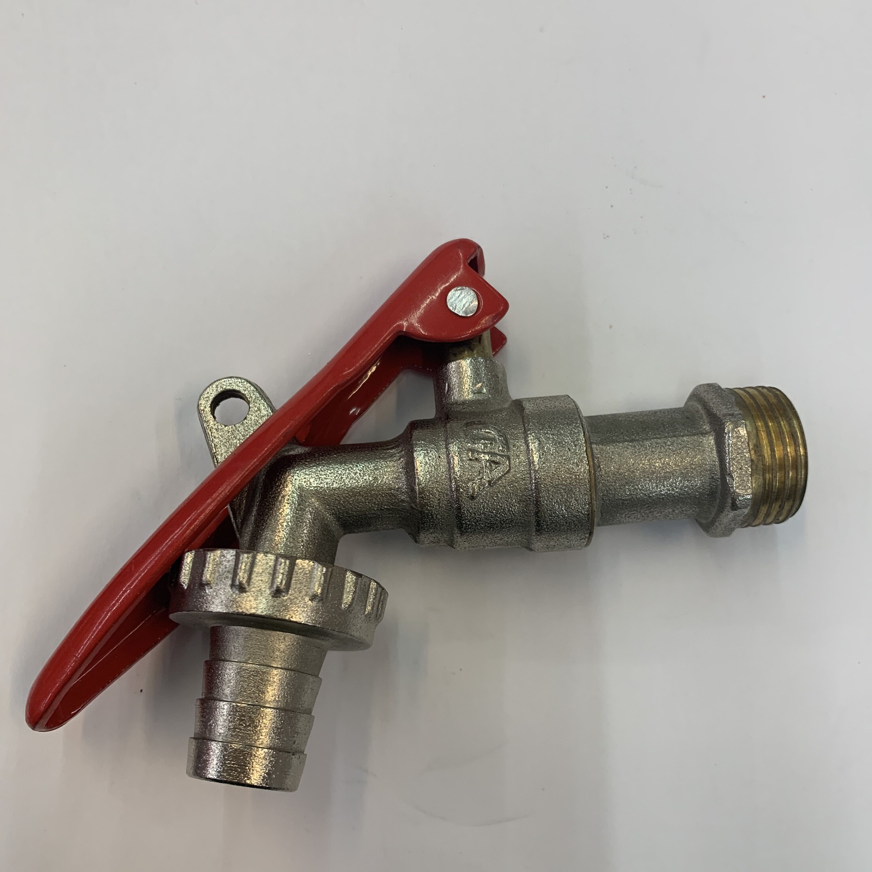 Front lock copper faucet