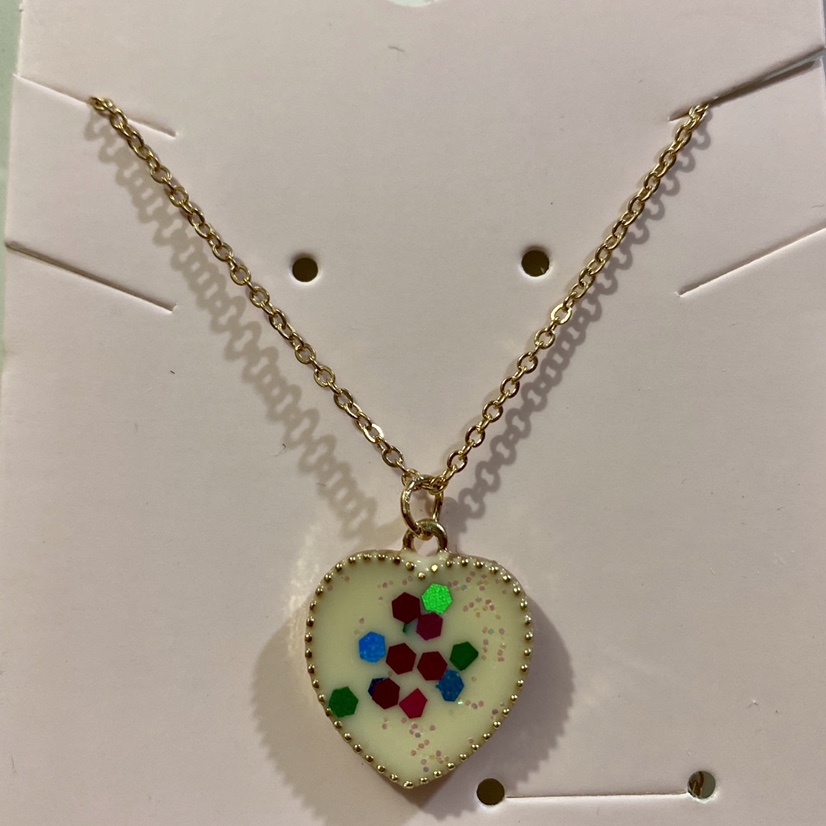 The new explosive Instagram style simple drop oil sequin peach heart children's necklace full figure
