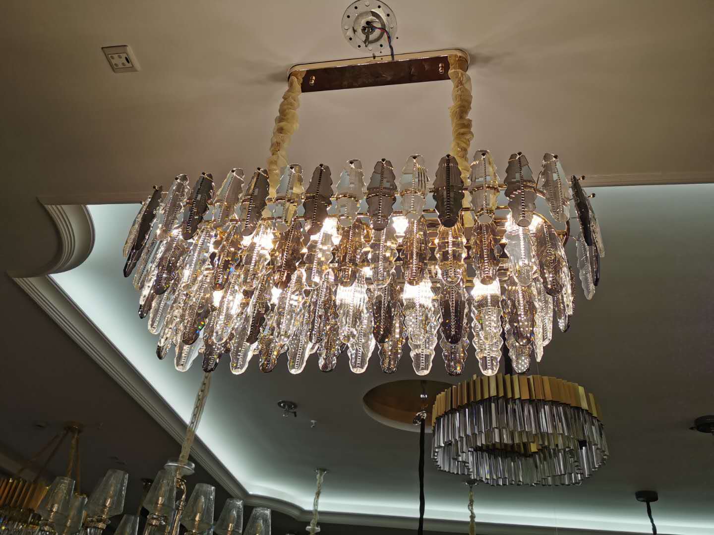 鼎居灯饰旗下现代轻奢纯水晶餐吊灯2020年新款简约详情图3