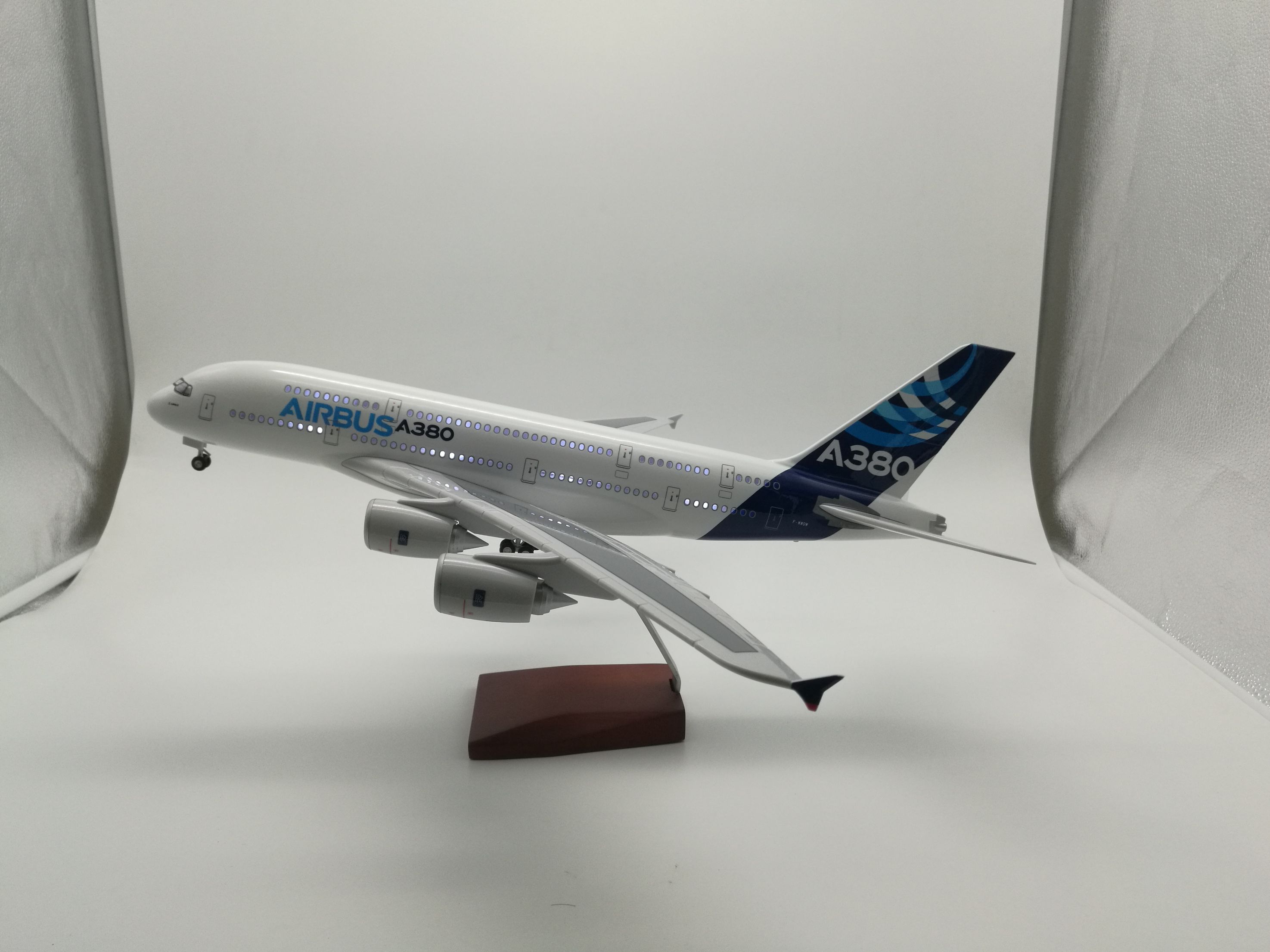 Model aircraft (Boeing prototype A380 LED acoustic model aircraft) resin model aircraft