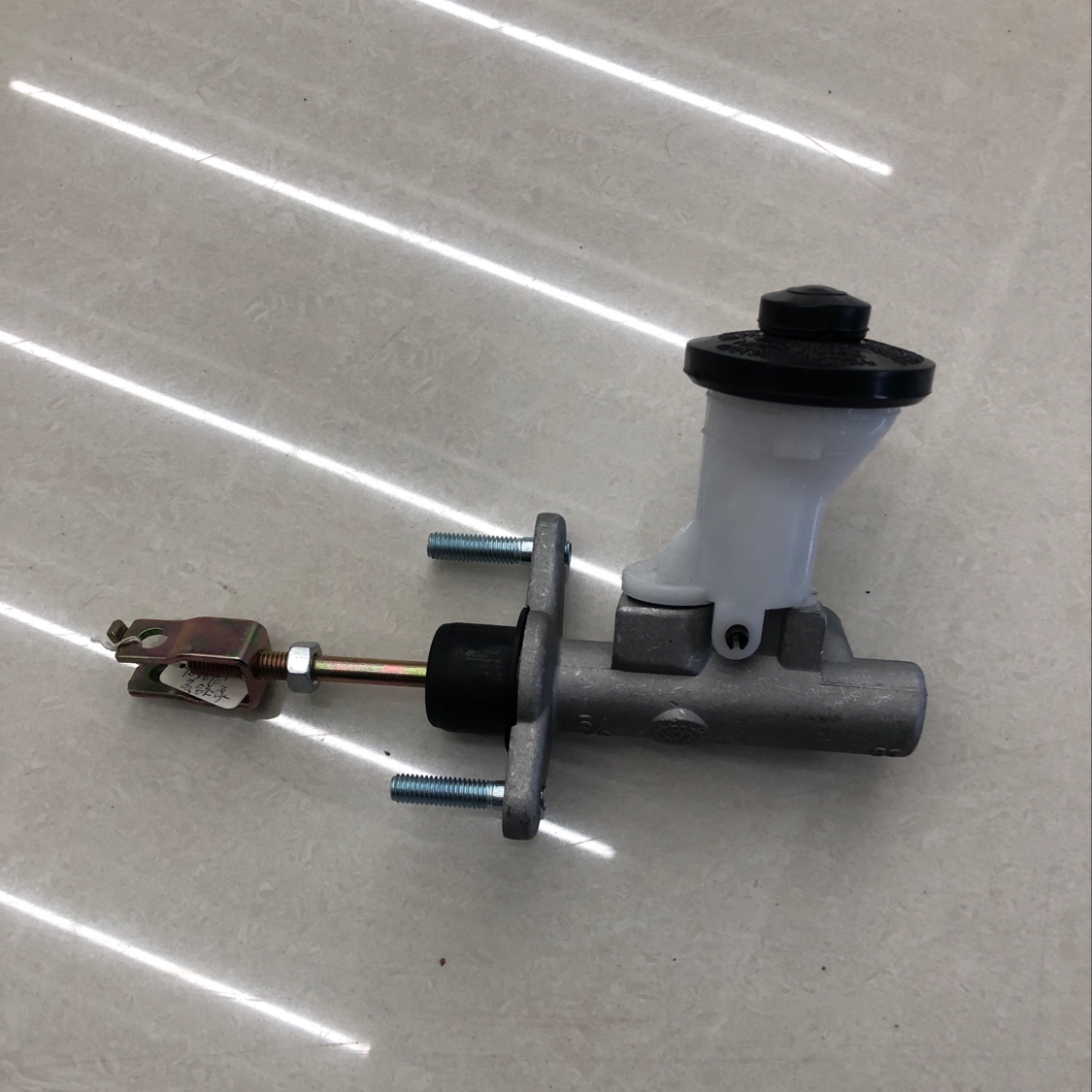 Toyota clutch master cylinder 31410-12300