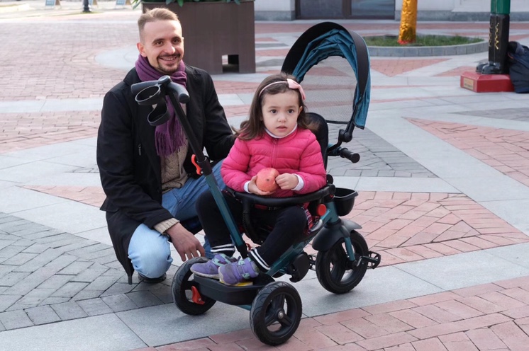 360度旋转三轮车8128详情图10