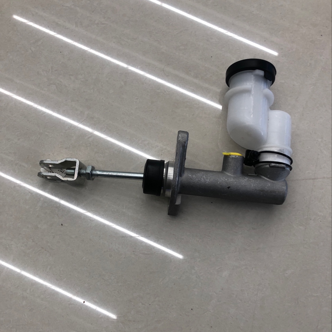 Modern clutch master pump 41610-25010 details Picture
