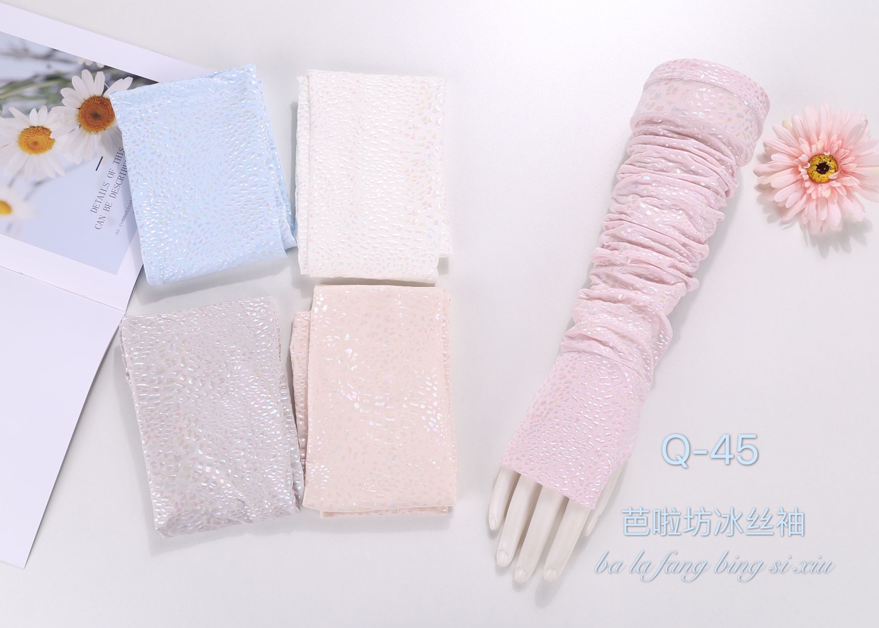 Ice Sleeves With Shredded Milk